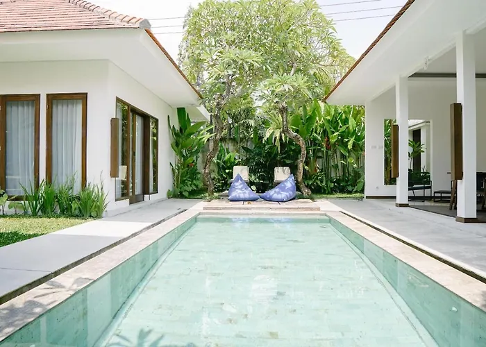 Warga Villa Umalas